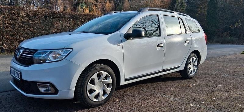 Weiß Gebraucht 2018 Dacia Logan Limousine | 5.990 € (Guter Preis) - Bild 1/4