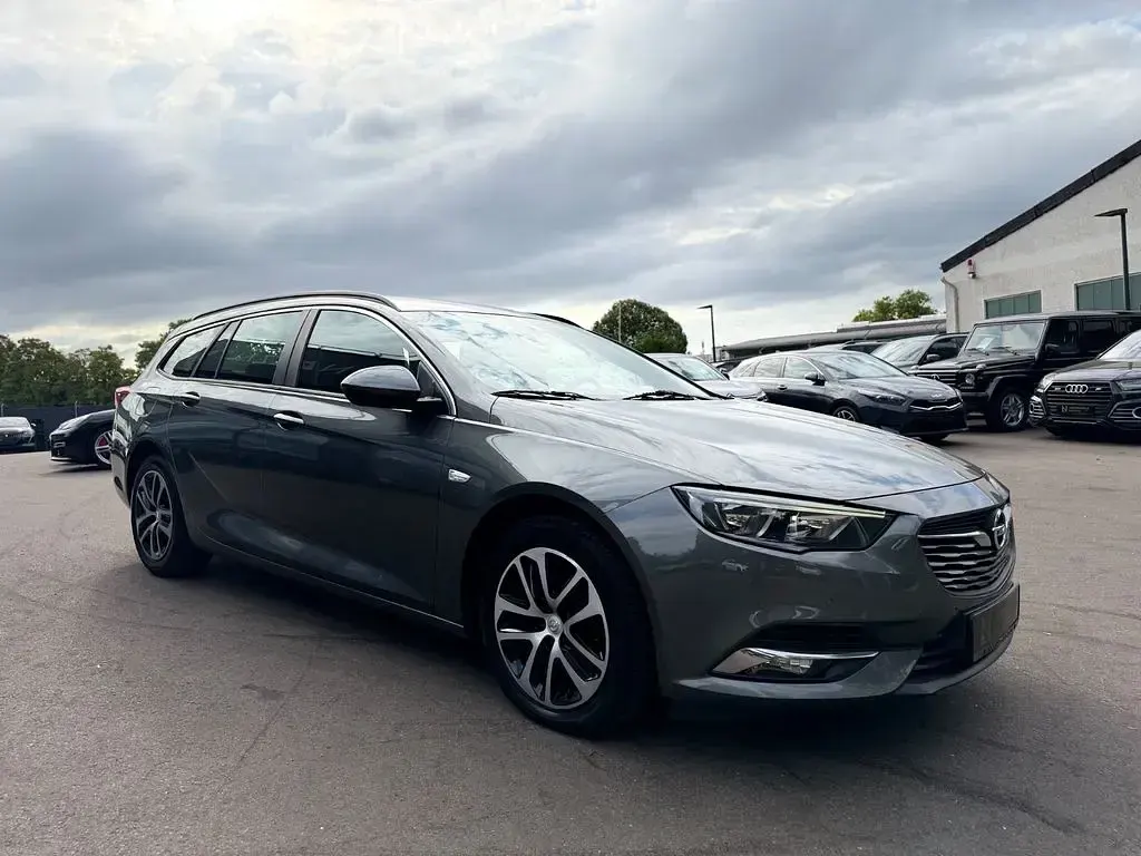 Gebraucht Opel Insignia Edition 136 PS (100 kW) 2019 Grau Kombi