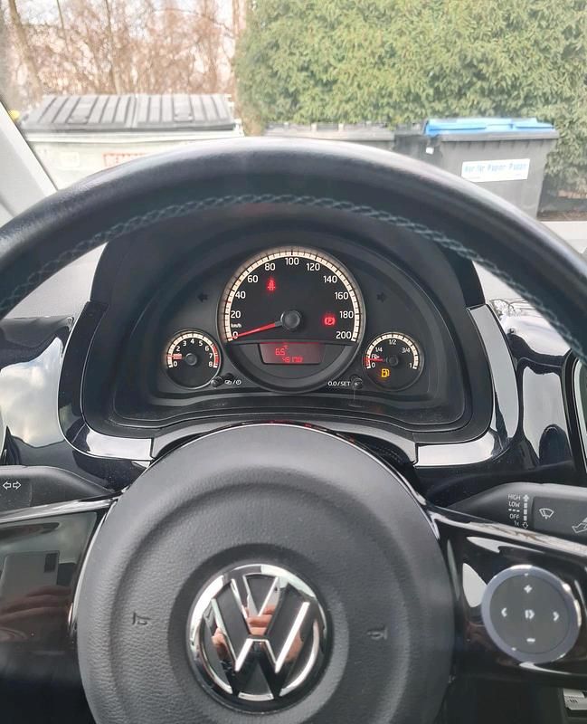 Usata VW up! Cup 75 CV (55 kW) 2014 Bianco Utilitaria