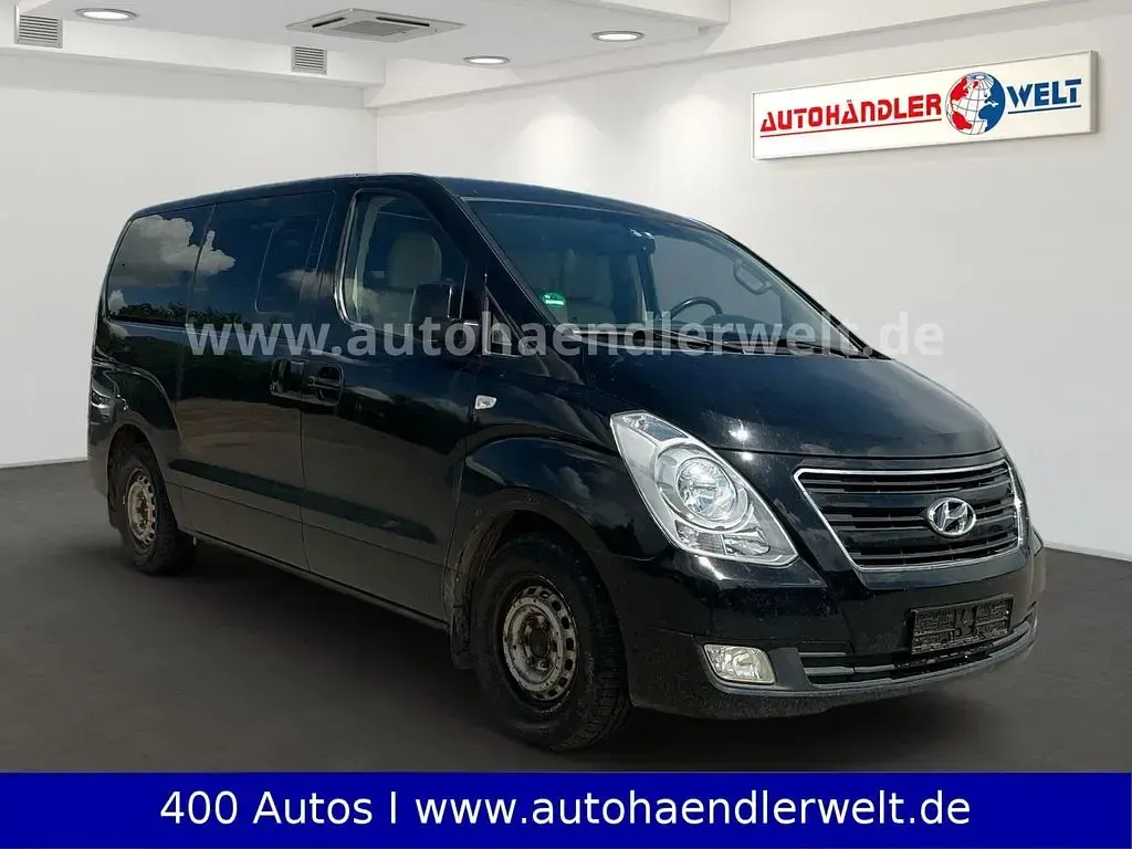 Gebraucht Hyundai H-1 Premium 170 PS (125 kW) 2017 Schwarz Van / Kleinbus