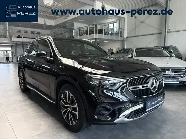 Gebraucht Mercedes GLC200 Avantgarde 204 PS (150 kW) 2025 SUV