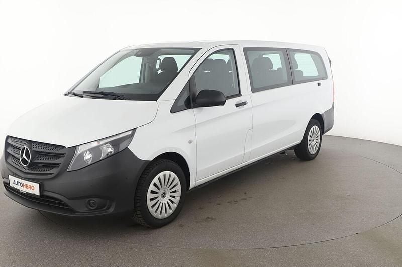 Weiß Gebraucht 2021 Mercedes Vito Van / Kleinbus | 33.010 € (Superpreis) - Bild 1/3