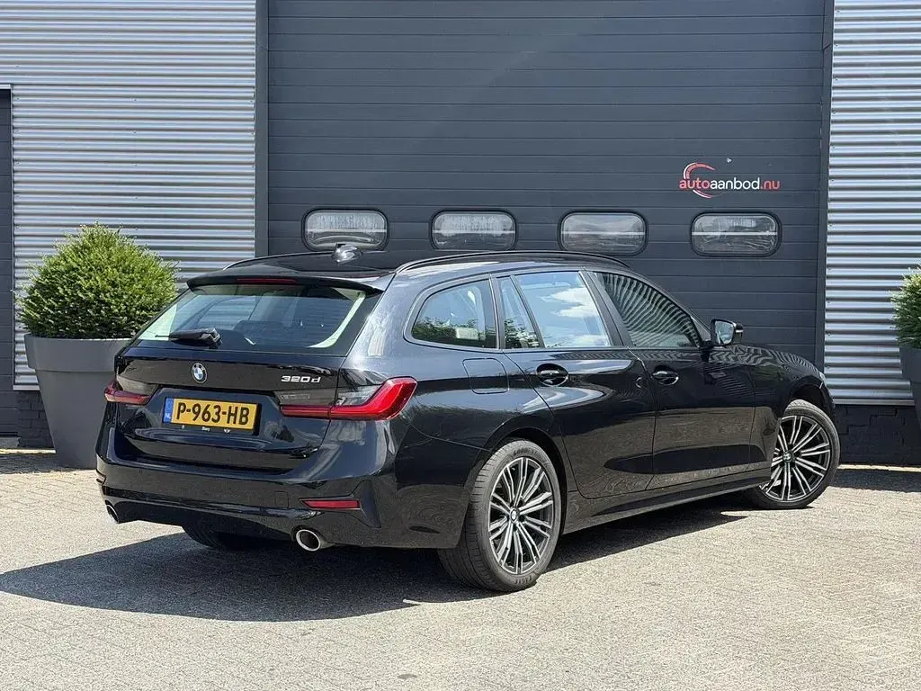 Gebraucht BMW 320 Executive 190 PS (139 kW) 2019 Schwarz Kombi