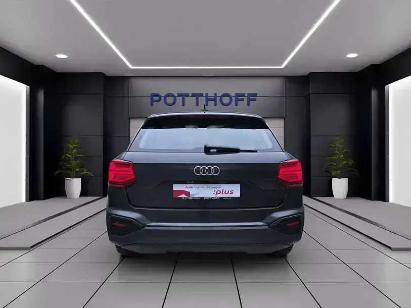 Gebraucht Audi Q2 Comfort 150 PS (110 kW) 2025 Manhattangrau metallic SUV