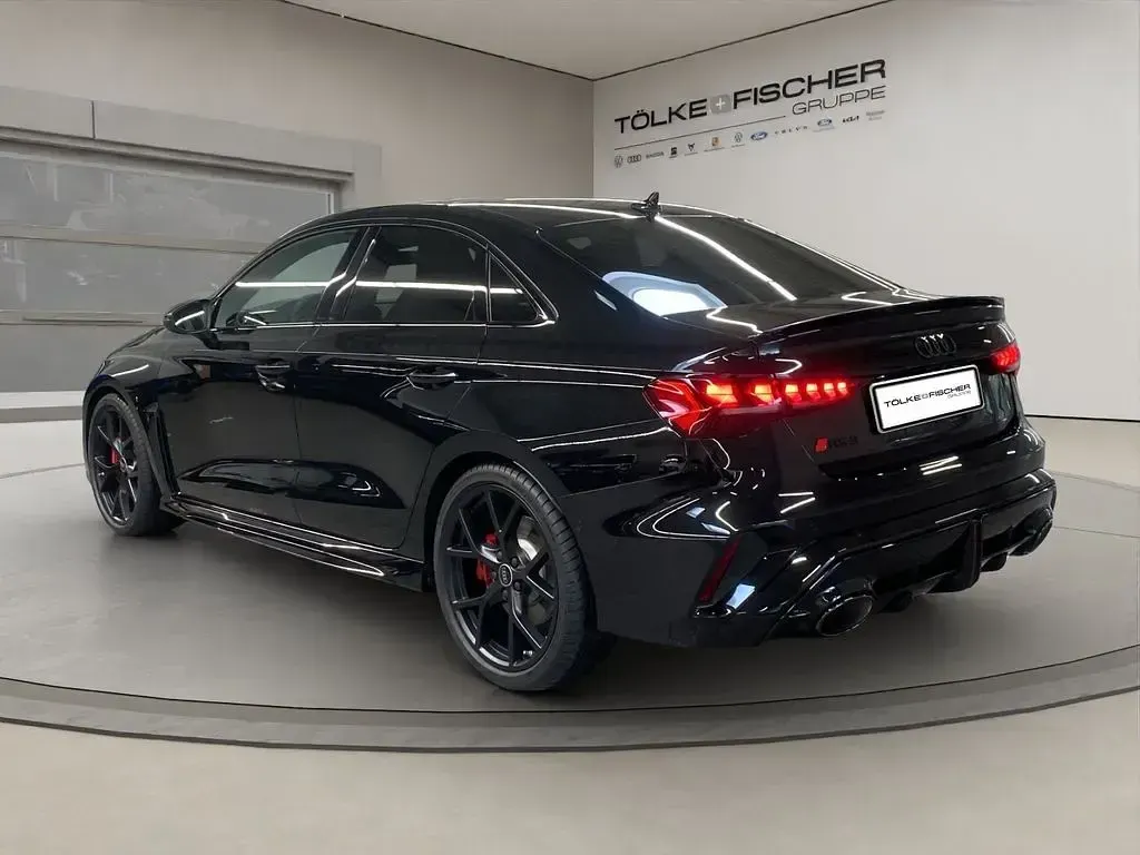 Gebraucht Audi RS3 Sport 400 PS (294 kW) 2026 Schwarz Limousine