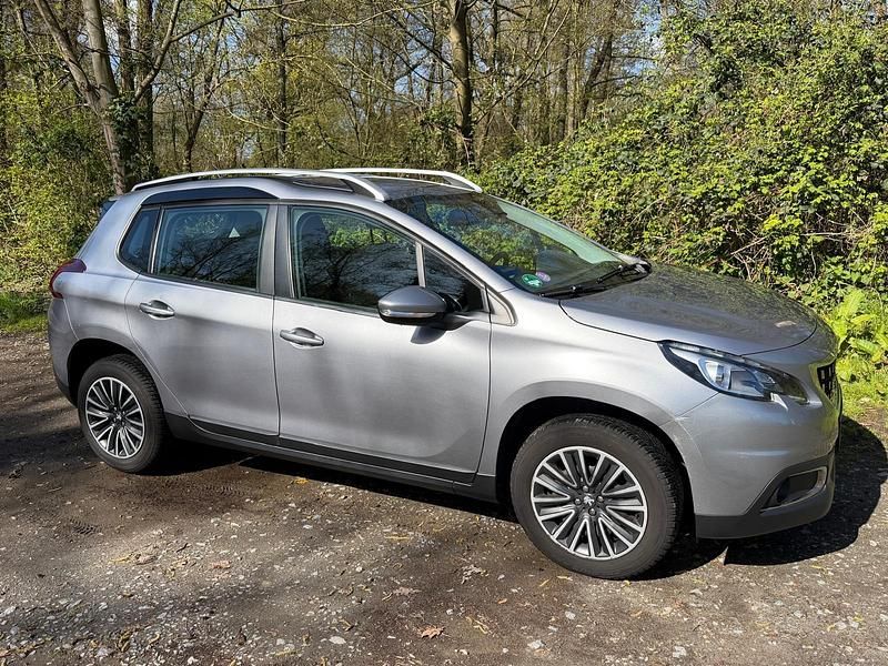 Second-hand Peugeot 2008 Active 83 CP (61 kW) 2019 Gri SUV
