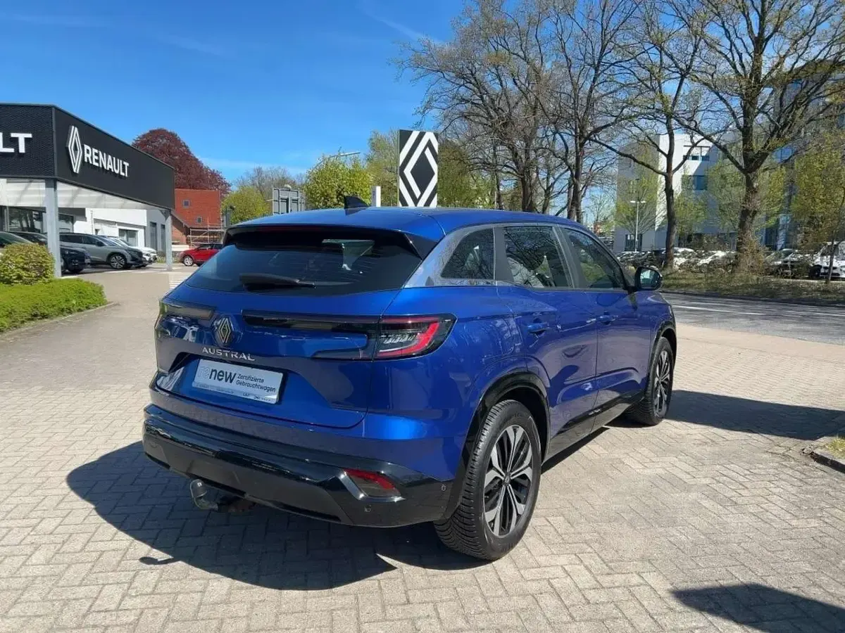 Usata Renault Austral Equilibre 140 CV (102 kW) 2023 Blu SUV
