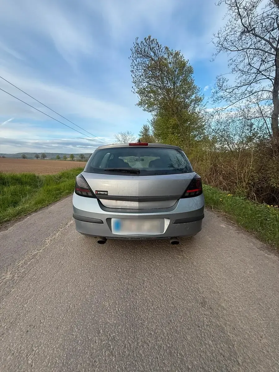 Usata Opel Astra 125 CV (91 kW) 2004 Andere farben Station wagon