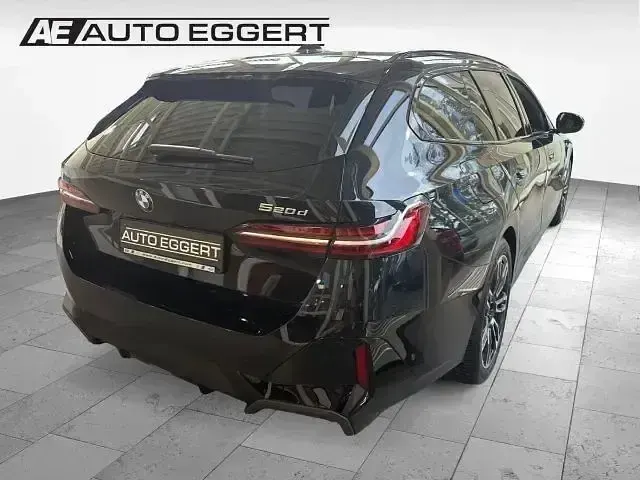Gebraucht BMW 520 M Sport 197 PS (144 kW) 2024 Schwarz Kombi