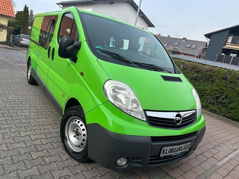 Gebraucht Opel Vivaro 145 PS (106 kW) 2011 Grün Van / Kleinbus