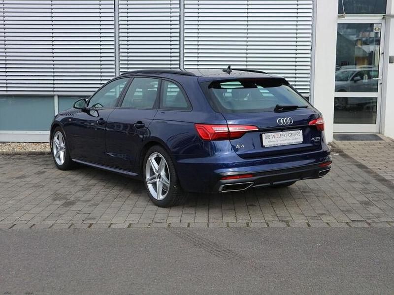 Gebraucht Audi A4 S-Line 204 PS (150 kW) 2023 Navarrablau metallic Kombi