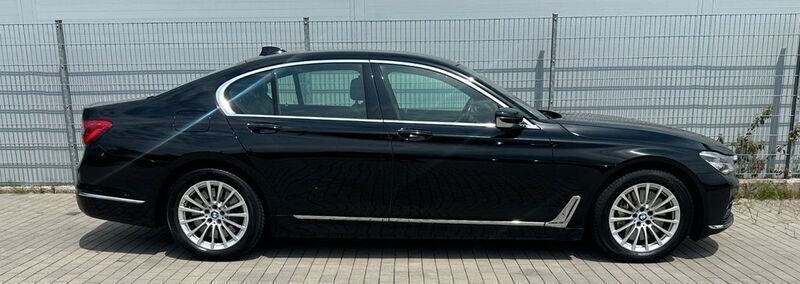 Gebraucht BMW 750 449 PS (330 kW) 2016 Schwarz Limousine