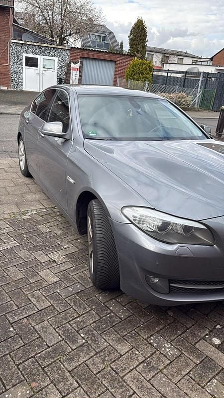 Gebraucht BMW 520 184 PS (135 kW) 2011 Grau Limousine