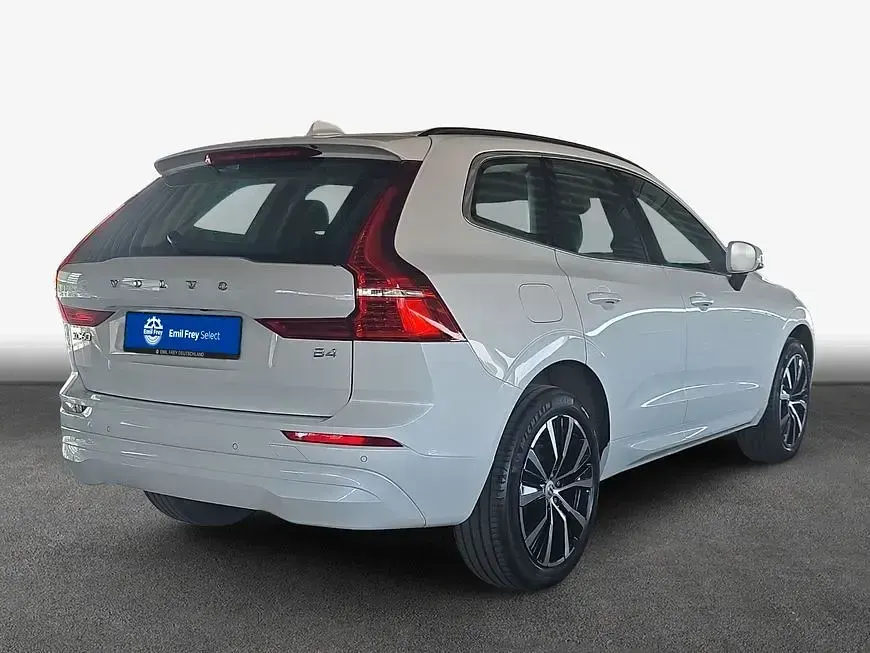 Gebraucht Volvo XC60 Core 197 PS (144 kW) 2024 Crystal weißperleffekt SUV