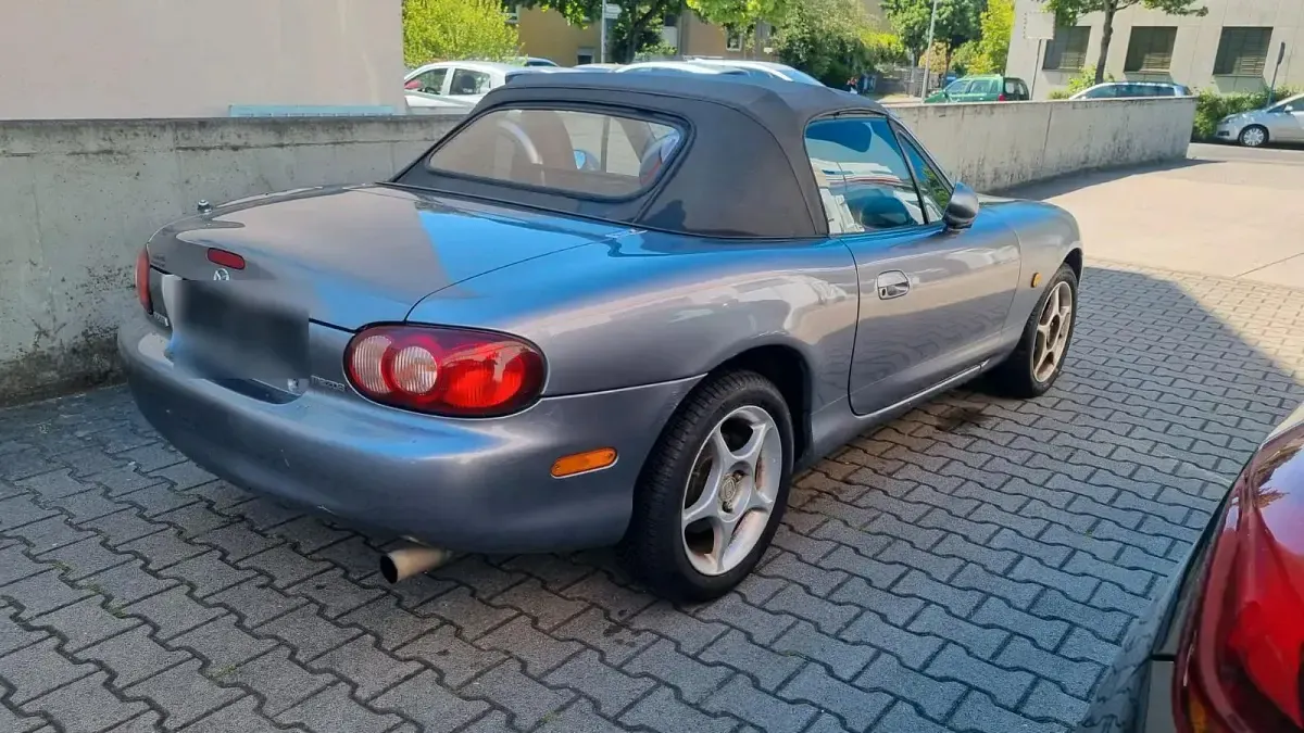 Gebraucht Mazda MX5 95 PS (69 kW) 2000 Silber Cabrio