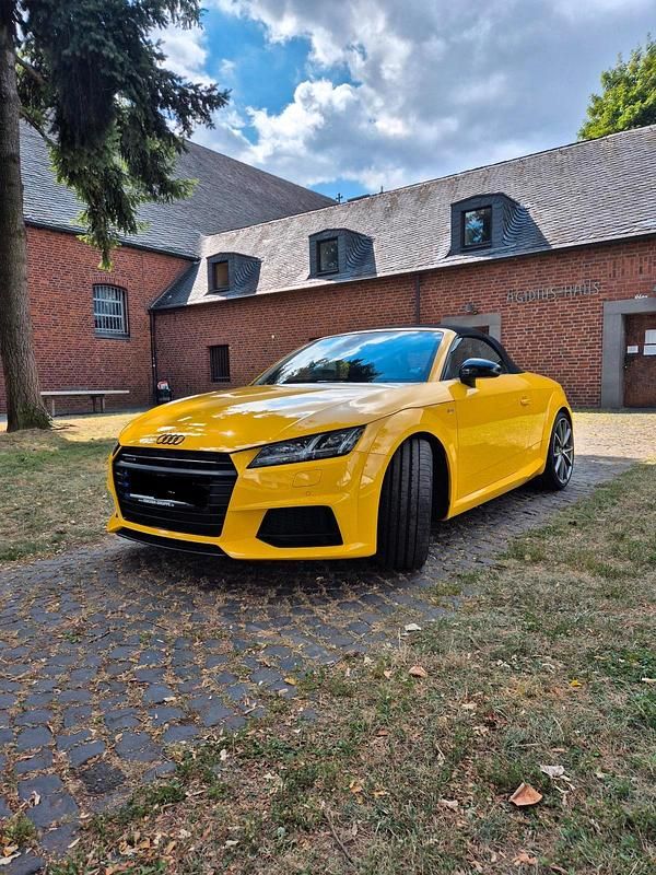 Gelb Gebraucht 2016 Audi TT Roadster S-Line Cabrio | 28.500 € (Fairer Preis) - Bild 1/4