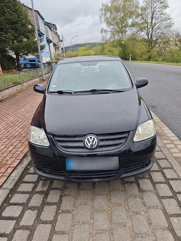 Gebraucht VW Fox 55 PS (40 kW) 2009 Schwarz Kleinwagen