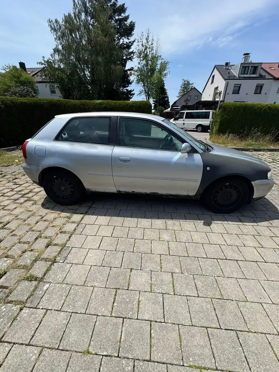 Gebraucht Audi A3 Sport 101 PS (74 kW) 2000 Silber Kleinwagen