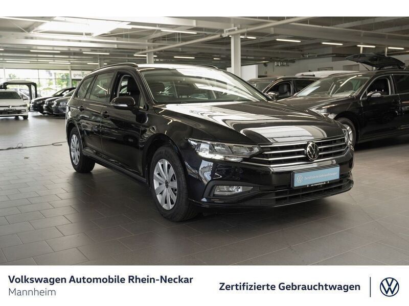 Gebraucht VW Passat Basis 150 PS (110 kW) 2023 Deep black perleffekt Kombi