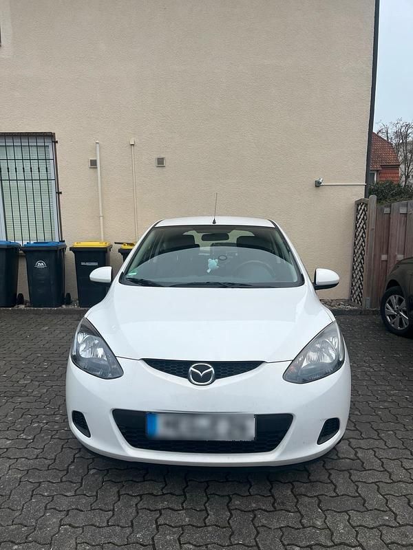 Gebraucht Mazda 2 85 PS (62 kW) 2009 Weiß Kleinwagen