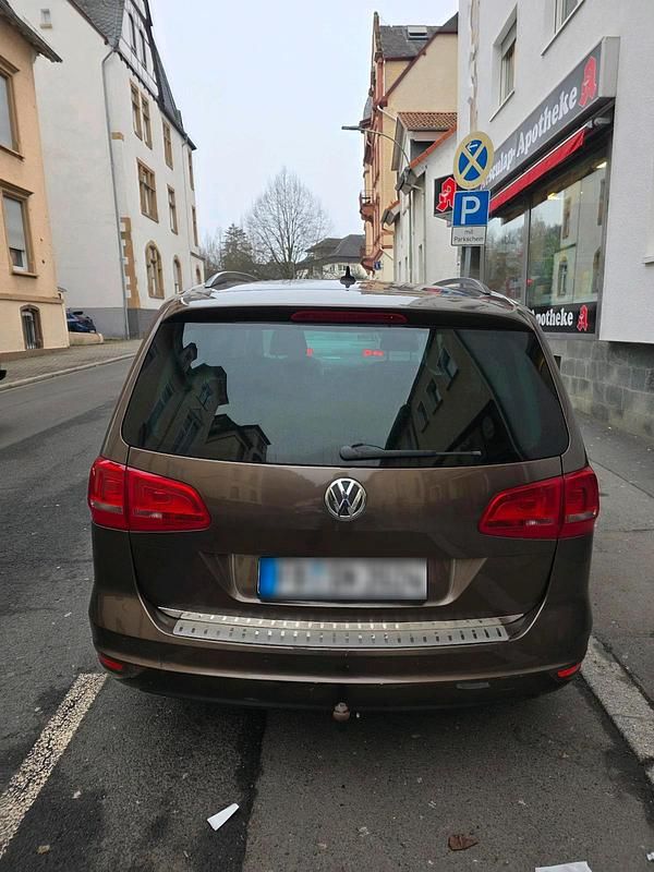 Gebraucht VW Sharan 150 PS (110 kW) 2011 Braun Van / Kleinbus