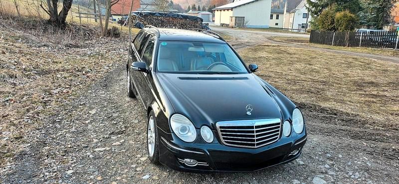 Gebraucht Mercedes E280 190 PS (139 kW) 2006 Schwarz Kombi