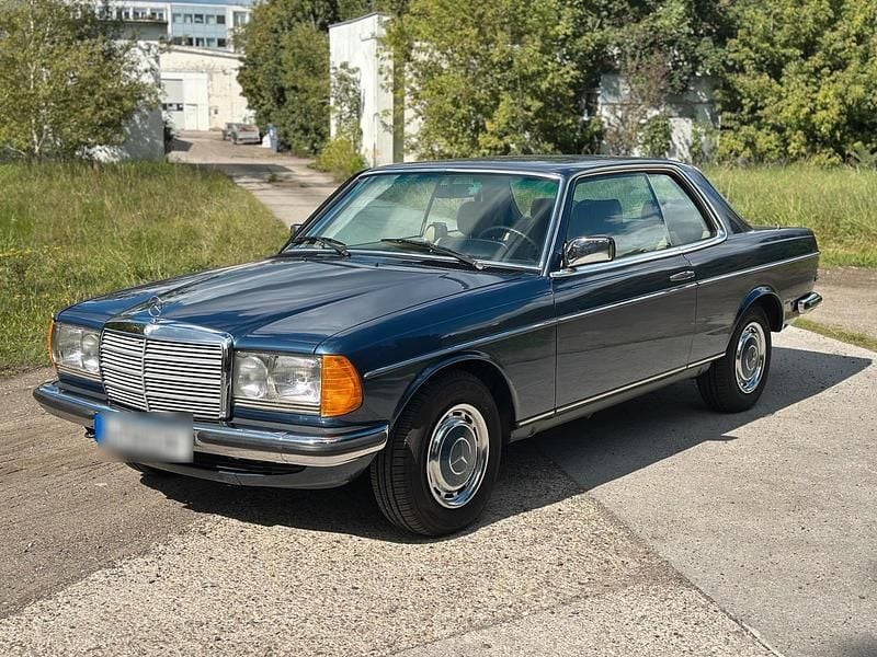 Blau Gebraucht 1984 Mercedes 230 Coupé | 14.900 € - Bild 1/4