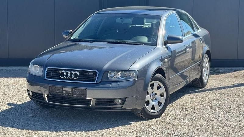 Gebraucht Audi A4 Comfort 131 PS (96 kW) 2004 Grau Limousine