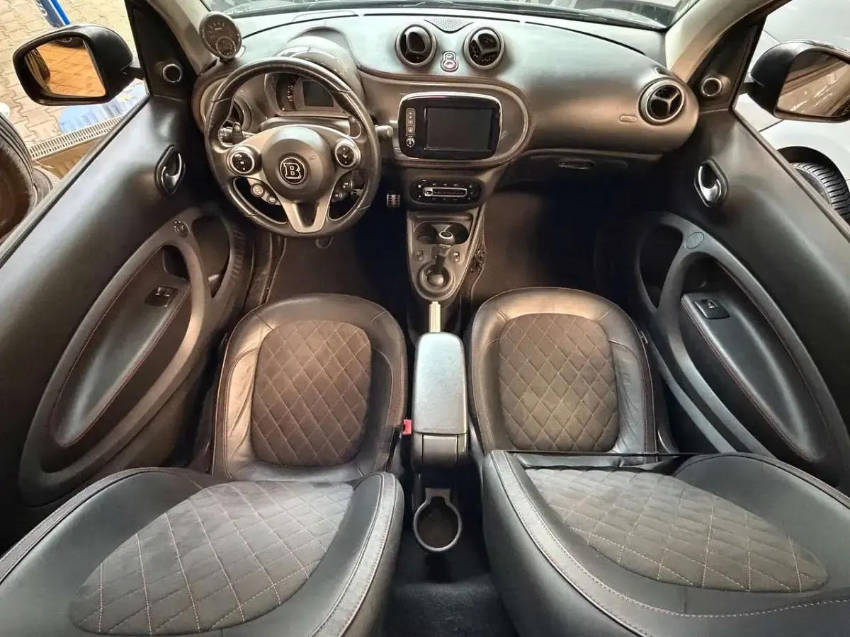 Usata Smart ForTwo Cabrio Brabus 109 CV (80 kW) 2017 Grigio Cabrio