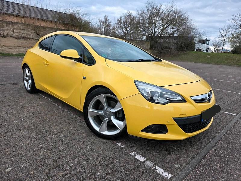 Gebraucht Opel Astra 2011 Gelb