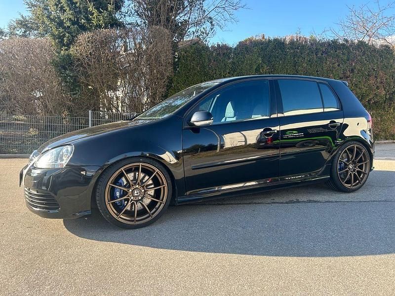 Schwarz Gebraucht 2006 VW Golf V R Limousine | 16.999 € - Bild 1/4