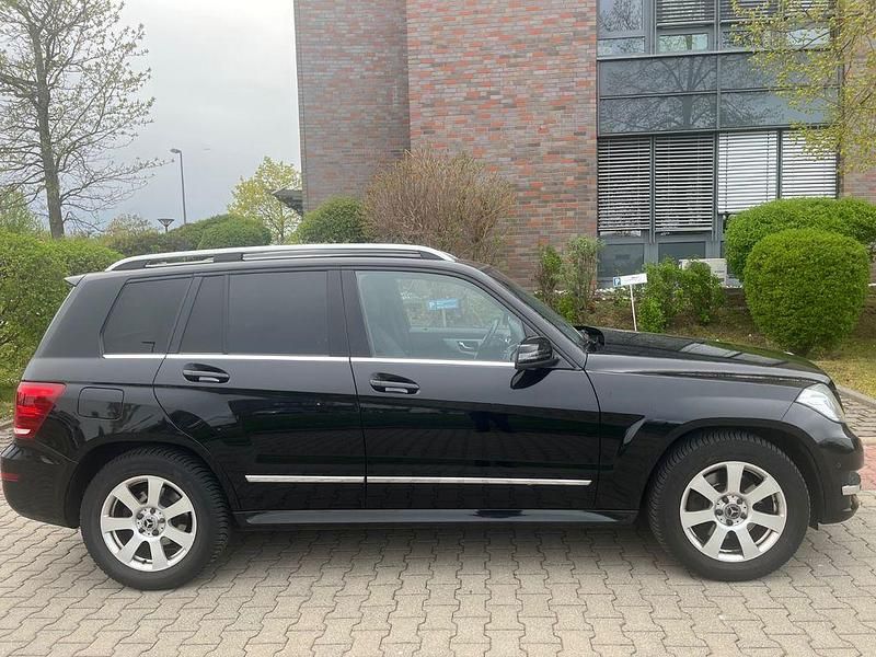 Gebraucht Mercedes GLK250 204 PS (150 kW) 2012 Schwarz SUV