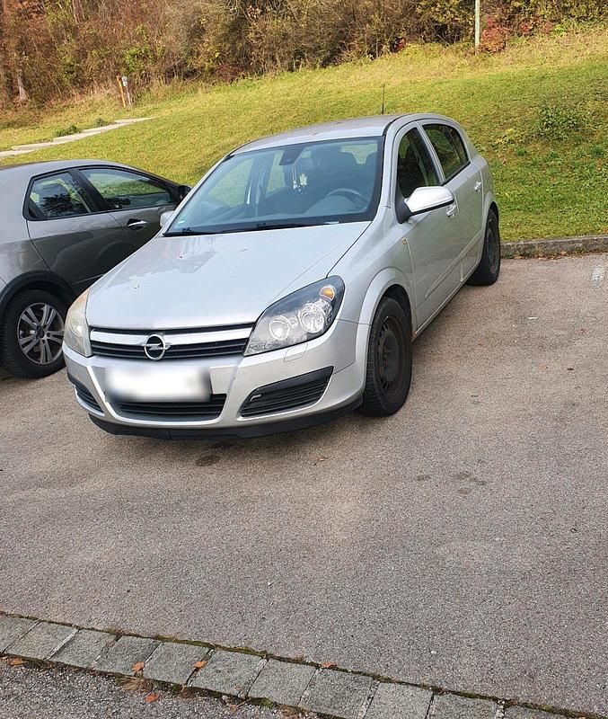 Gebraucht Opel Astra 105 PS (77 kW) 2007 Silber Limousine