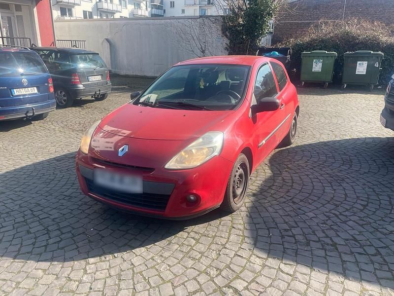 Gebraucht Renault Clio II 75 PS (55 kW) 2009 Rot Kleinwagen