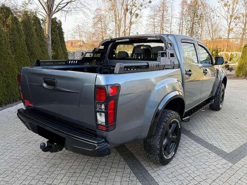 Gebraucht Isuzu D-Max 163 PS (119 kW) 2015 Grau Van