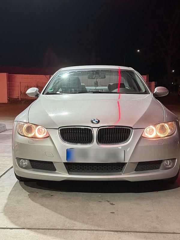 Gebraucht BMW 320 170 PS (125 kW) 2007 Silber Coupé