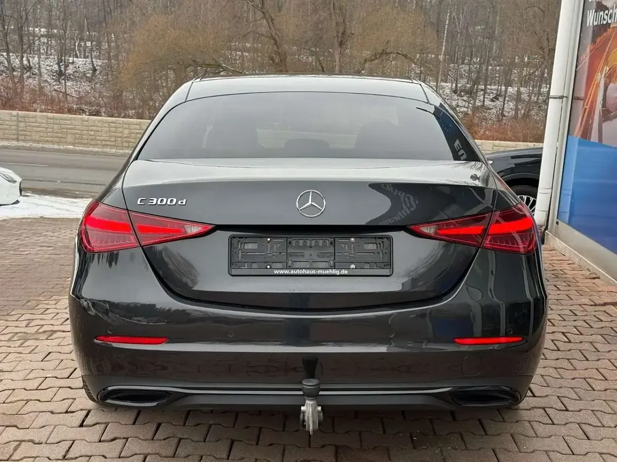 Gebraucht Mercedes C300 265 PS (194 kW) 2024 Grau Limousine
