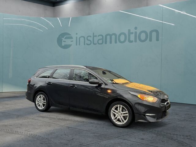 Gebraucht Kia Ceed 136 PS (100 kW) 2023 Schwarz Kleinwagen