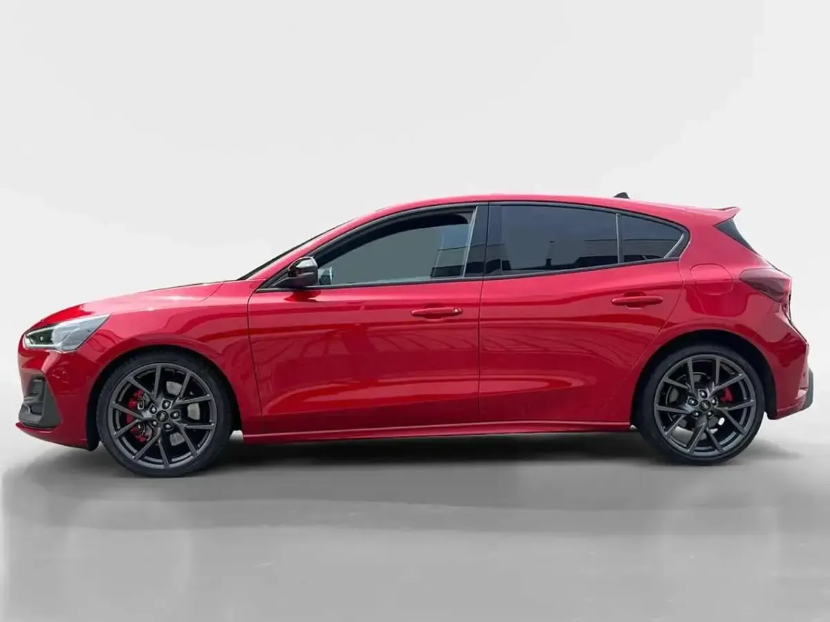 Gebraucht Ford Focus ST 280 PS (205 kW) 2025 Rot Limousine