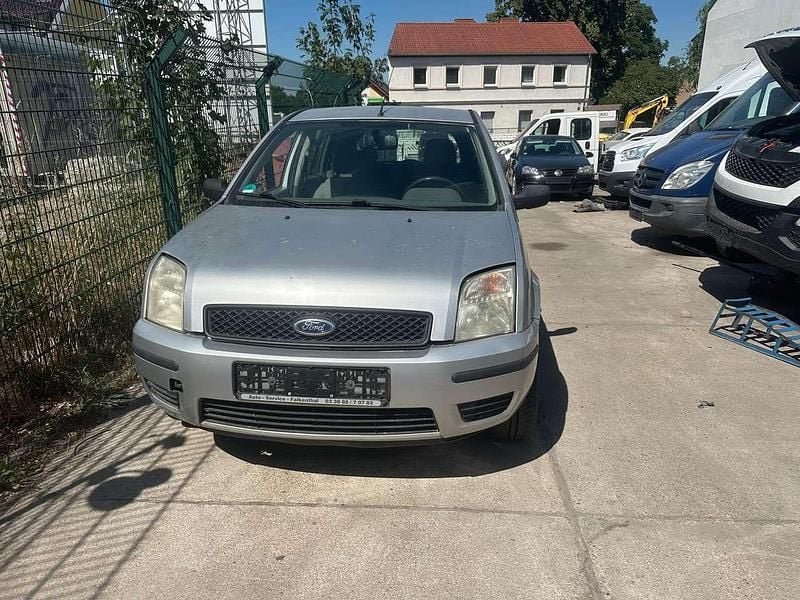 Gebraucht Ford Fusion Ambiente 80 PS (58 kW) 2005 Polarsilber metallic Kleinwagen