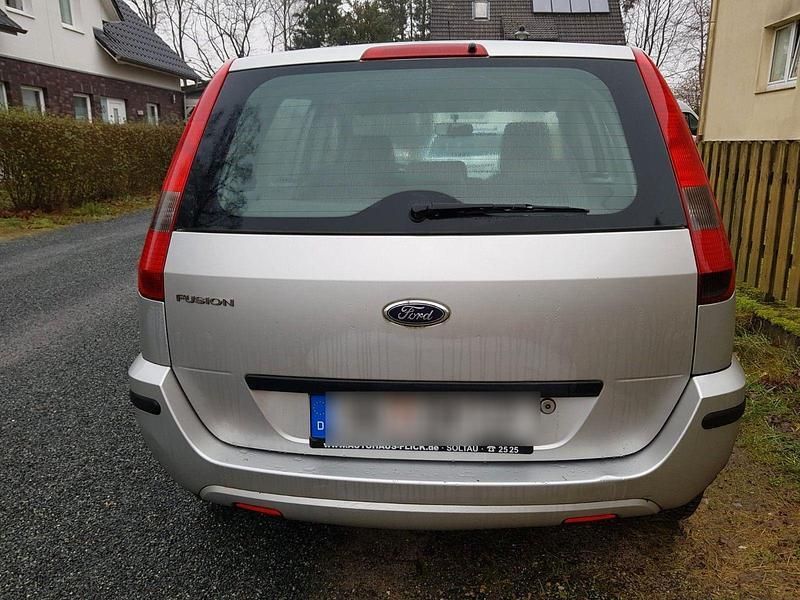 Gebraucht Ford Fusion 80 PS (58 kW) 2005 Silber Kleinwagen