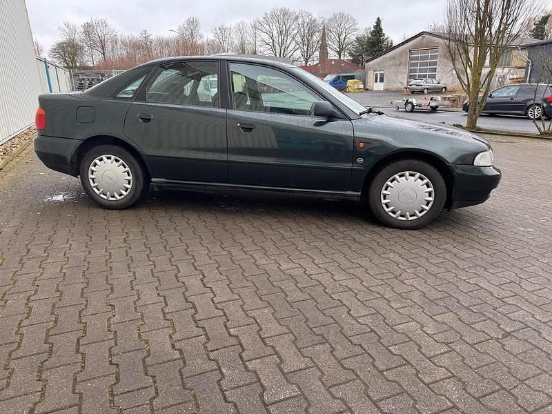Gebraucht Audi A4 125 PS (91 kW) 2002 Grün Limousine