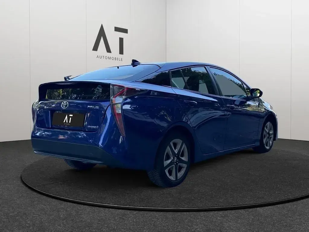 Gebraucht Toyota Prius Comfort 98 PS (72 kW) 2016 Blau Limousine