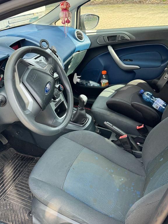 Gebraucht Ford Fiesta Trend 60 PS (44 kW) 2009 Grau Kleinwagen