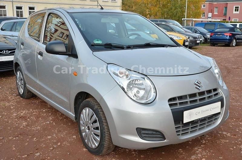 Gebraucht Suzuki Alto 68 PS (50 kW) 2013 Silber Kleinwagen