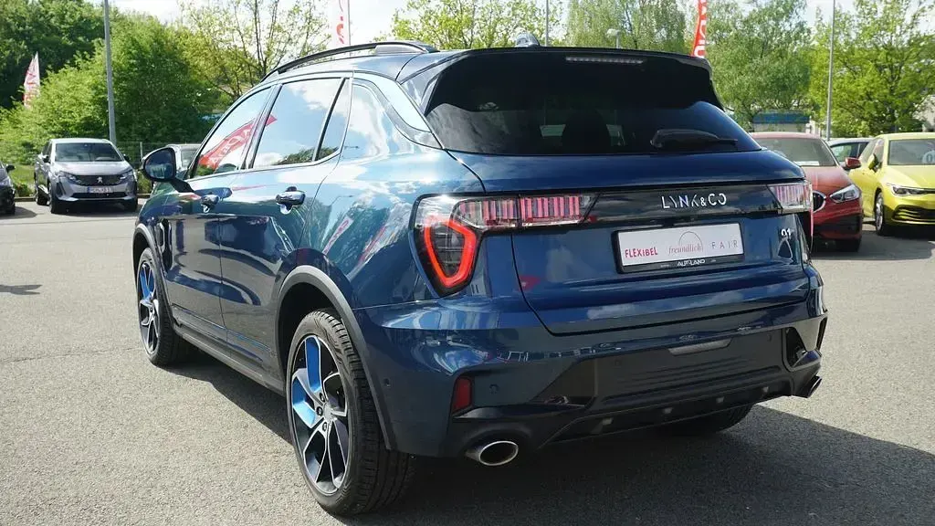 Second-hand Lynk & Co 01 261 CP (191 kW) 2022 Albastru SUV
