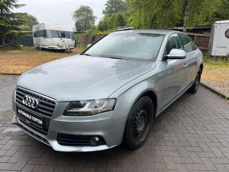 Grau Gebraucht 2010 Audi A4 Ambiente Limousine | 3.999 € (Superpreis) - Bild 1/4