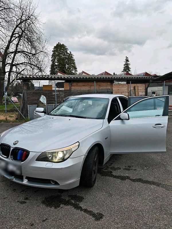 Gebraucht BMW 520 170 PS (125 kW) 2004 Silber Limousine
