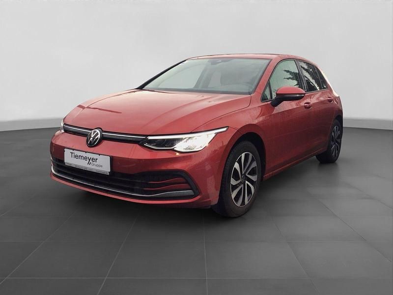 Gebraucht VW Golf VIII Active 110 PS (80 kW) 2022 Rot Limousine