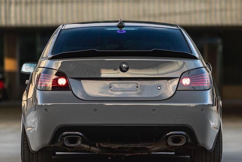 Gebraucht BMW 550 Performance 367 PS (269 kW) 2005 Grau Limousine